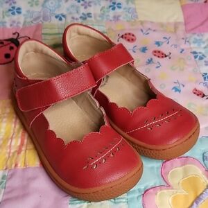 Livie & Luca Red Scalloped Mary Jane Shoes With Gold Leaf Accents. Size 11 VGUC